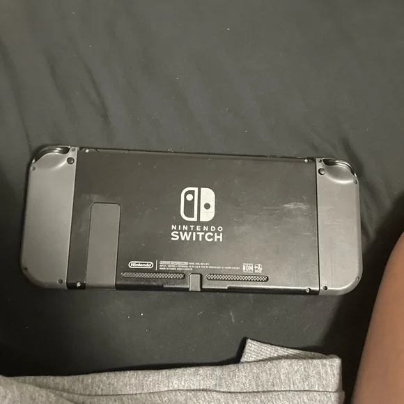 Nintendo switch - Picture 2 of 7